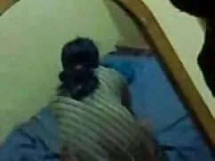 खूबसूरत श्यामला आदमी से हिंदी मूवी फुल सेक्स पहले बकवास करने के लिए हस्तमैथुन करता है