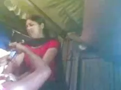 तीस के दशक की एक विवाहित महिला का आनंद लेने सेक्सी फुल मूवी वीडियो के लिए यौन संबंध