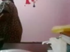 सार्वजनिक पार्किंग में युगल और हिंदी मूवी फुल सेक्सी मूवी पुरुष सेक्स आउटडोर