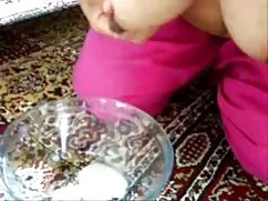 उसका गधा कमबख्त के लिए हिंदी में फुल सेक्स मूवी है, कमिंग के लिए बिल्ली