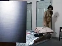 अधोवस्त्र और सेक्सी फिल्म फुल एचडी में मोजा !!