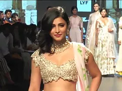 TeenCurves फुल मूवी सेक्सी पिक्चर - धन्यवाद 4 लोला लोमड़ी की Phat Ass!
