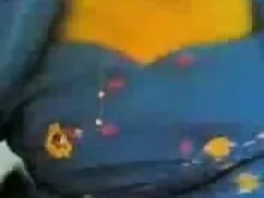 हॉट किशोर विशाल मुर्गा के साथ मज़ा आ रहा सेक्सी मूवी हिंदी में फुल एचडी है