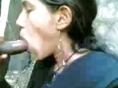 विज्ञान में उसकी प्रेमिका की मदद सेक्सी हिंदी वीडियो फुल मूवी करता है